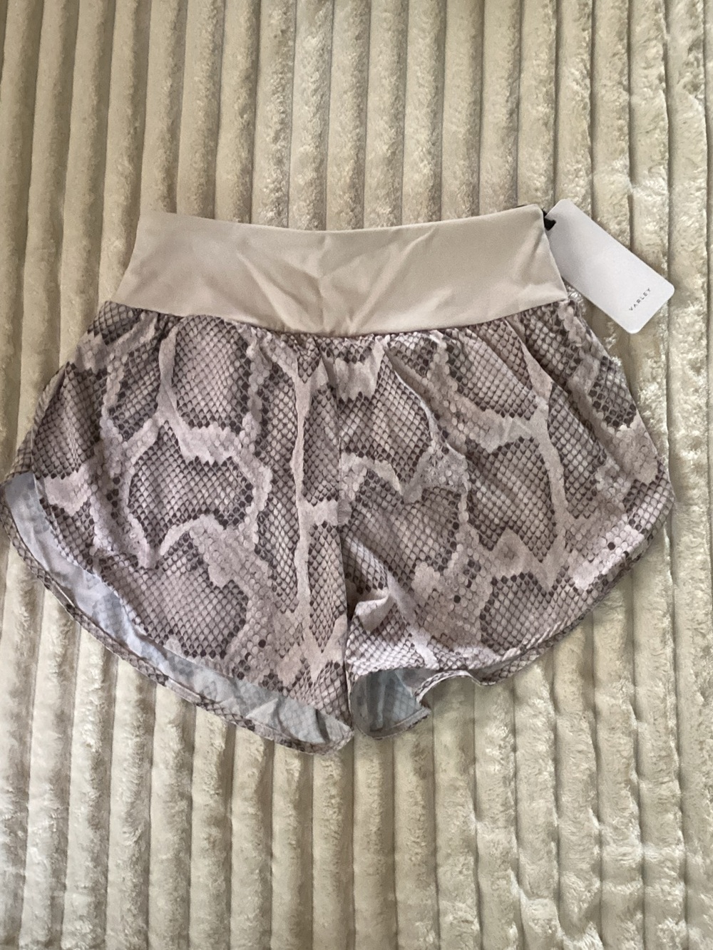 Varley x Anthropology Women's Snake Print Athletic Shorts Light Gray and Cream